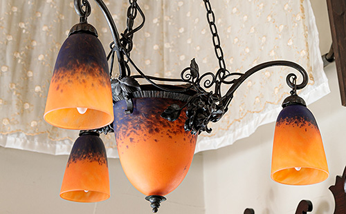 ミッドセンチュリー好きにはたまらない激レア　オレンジガラス 　シャンデリア 4灯 ミッドセンチュリー好きにはたまらない激レア オレンジガラス